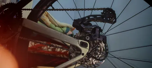 Vélo Carbone Gravel GIANT Revolt 2