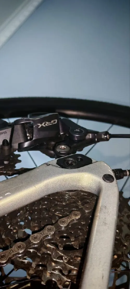 Vélo Carbone Gravel GIANT Revolt 2