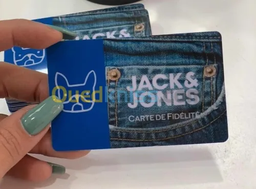  Badges & cartes PVC  Pro, résistants, personnalisés à votre image