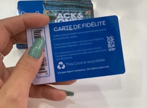  Badges & cartes PVC  Pro, résistants, personnalisés à votre image