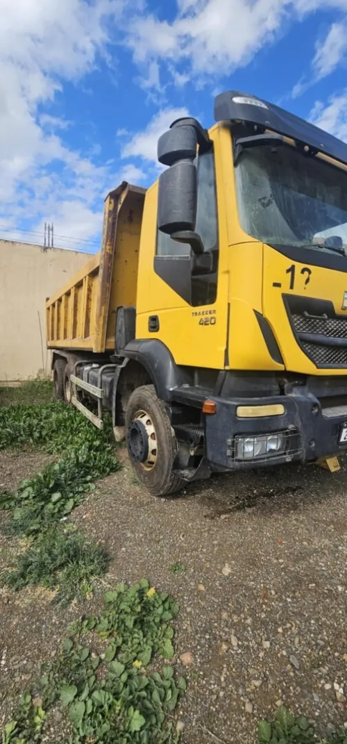 Iveco 420 trakker 2014