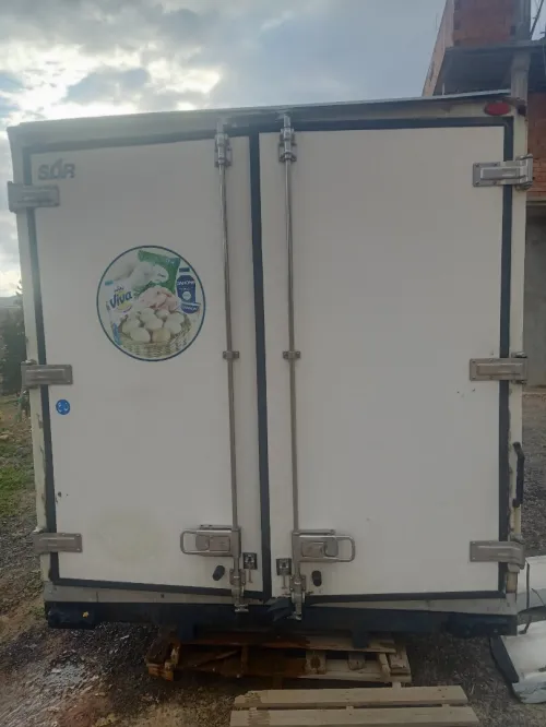 Camion frigo Camion frigo 2011