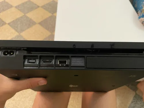 PlayStation 4 slim 500gb