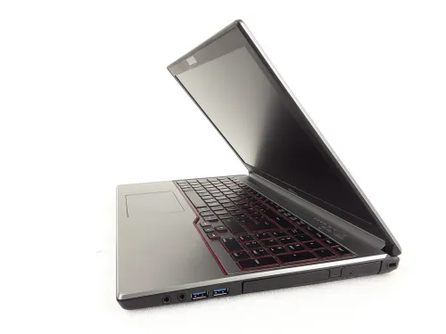 Fujitsu Lifebook E754 i5 (4 Gen) HDD : 128 Go SSD RAM  : 8 Go DDR3