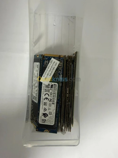Samsung, Toshiba, WD, Micro, crucial, verbatim, Kingston 512 Go SSD NVMe d'occasion très bon état