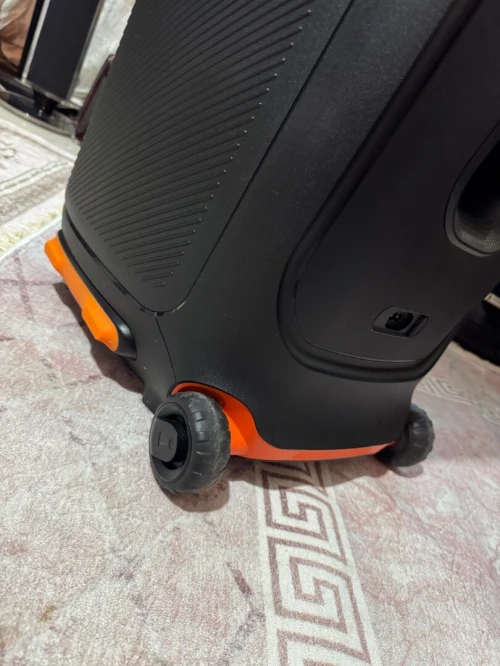 JBL partybox 710 etat 10/10 avec emballage