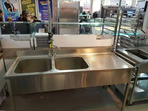 FABRICATION MATERIEL POUR RESTAURANT  CAFETERIA HOTEL BOUCHERIE  COLLECTIVITE  BASE DE VIE TRAITEUR 