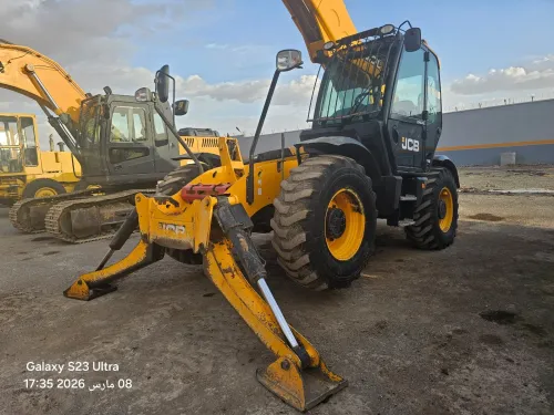 KLARK JCB TÉLESCOPIQUE 1740 2019