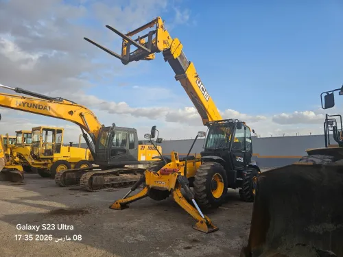 NIVELEUSE KOMATSU GD 661 2008