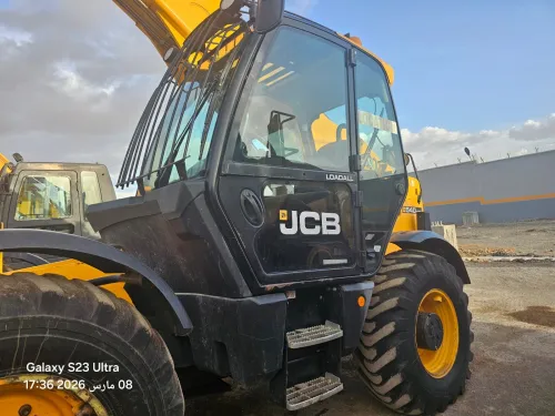 NIVELEUSE KOMATSU GD 661 2008