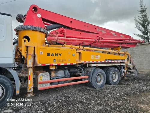 CAMION MERCEDES ACTROS 3341 POMPE A BETON 2013
