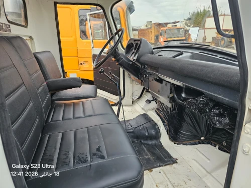 CAMION HINO 6X4 GRUE 1989