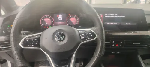 Volkswagen Golf 8 2025 R-Line