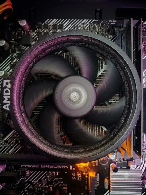 AMD Ryzen 5 5600G (Boîte + Ventirad d'origine inclus)