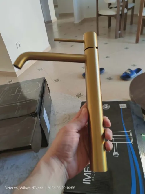 Colonne de douche encastrable avec robinet