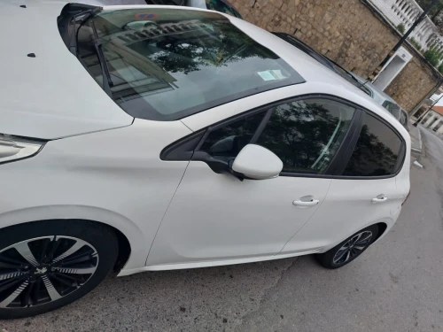 Peugeot 208 2019 