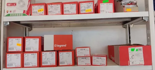 Stock matériel électrique complet