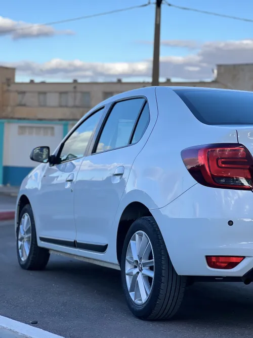 Renault Symbol 2019 Whaite édition