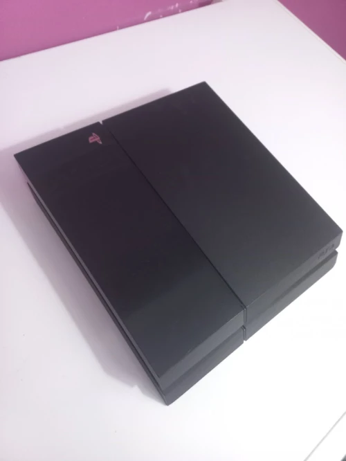 للبيع ps4 fat flacher 500g v12.50 avec manette original
