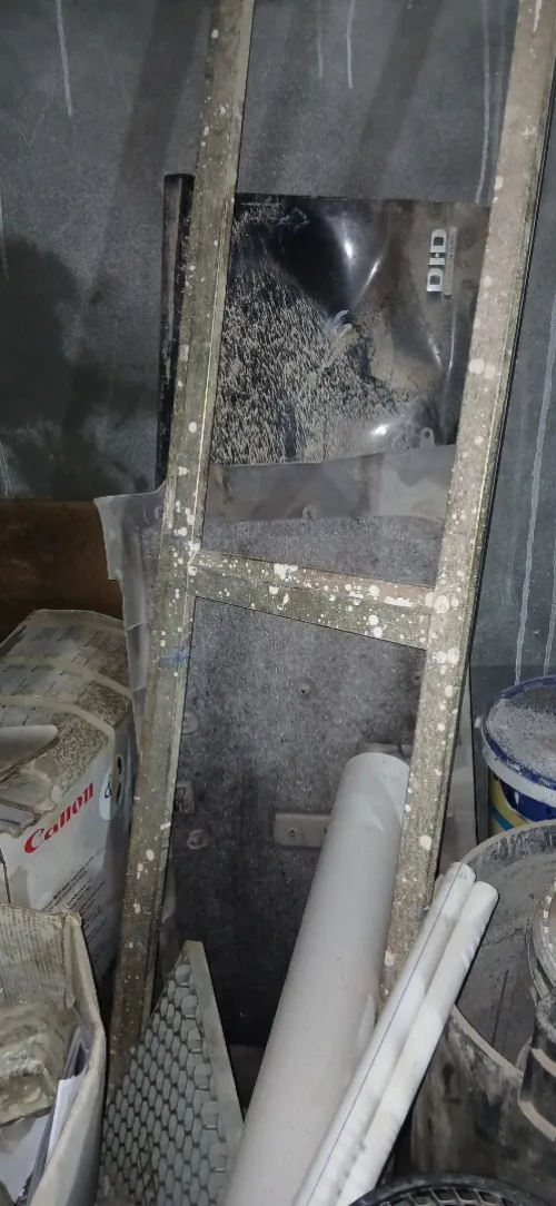 Vide-greniers de matériel de travaux bâtiments et réseau.