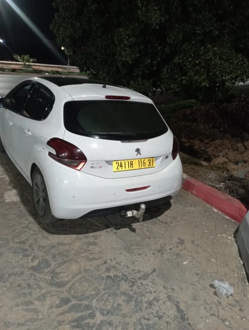 Peugeot 208 2016 Access Facelift