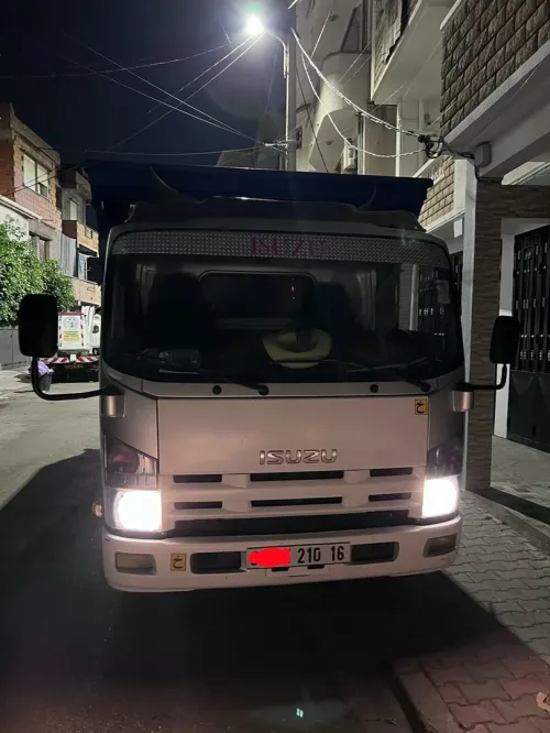 Isuzu Isuzu 2010