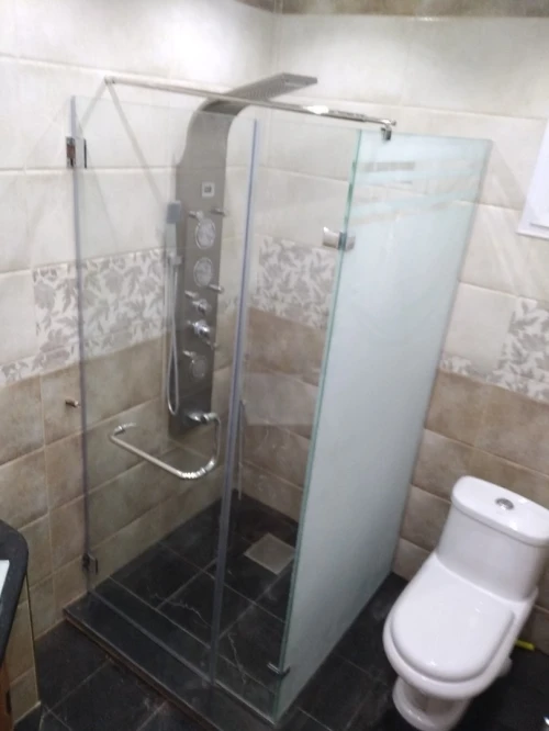 Cabine de douches italien sur mesure  rampe escalier inox 