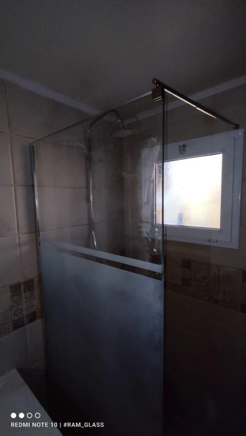 Cabine de douches italien sur mesure  rampe escalier inox 