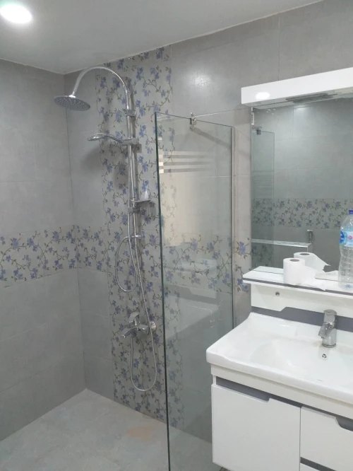 Cabine de douches italien sur mesure  rampe escalier inox 