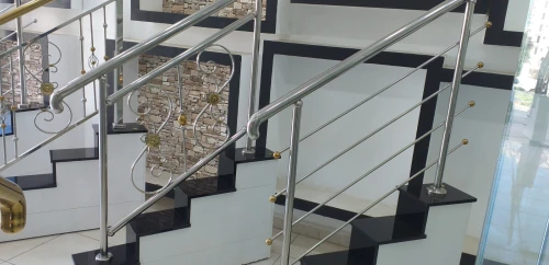 Cabine de douches italien sur mesure  rampe escalier inox 