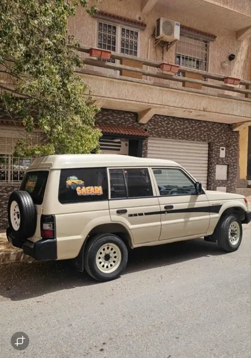 Mitsubishi Pajero Court 1995 Pajero Court