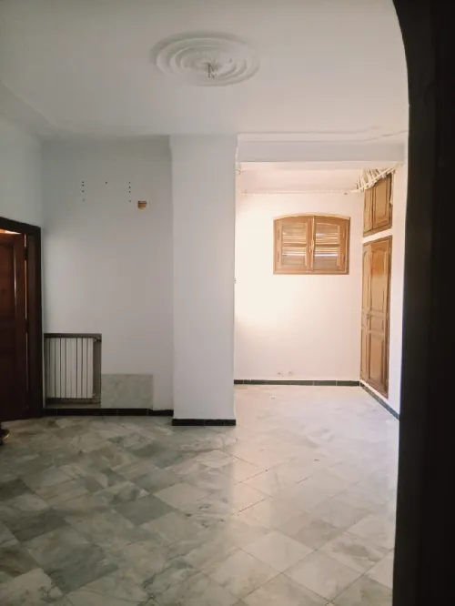 Location Appartement Niveau de villa F8 Alger Cheraga