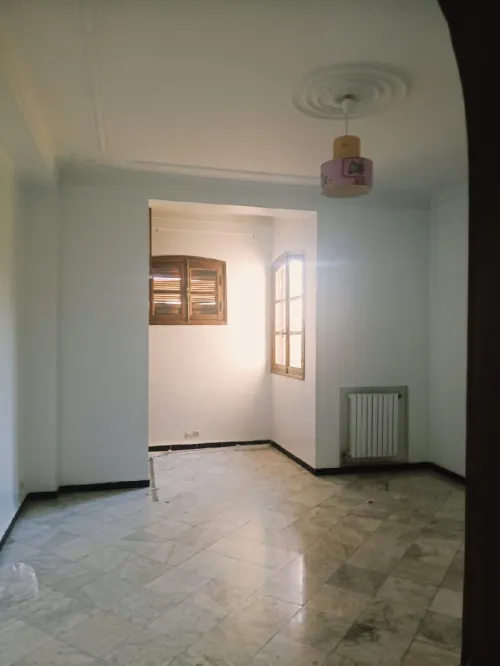 Location Appartement Niveau de villa F8 Alger Cheraga