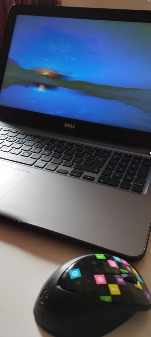 Dell I7 7eme 8g 1to double carte graphique 
