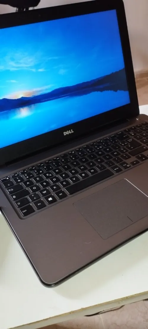 Dell I7 7eme 8g 1to double carte graphique 