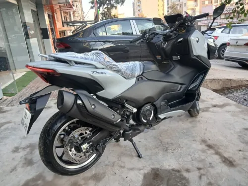 yamaha tmax 2025
