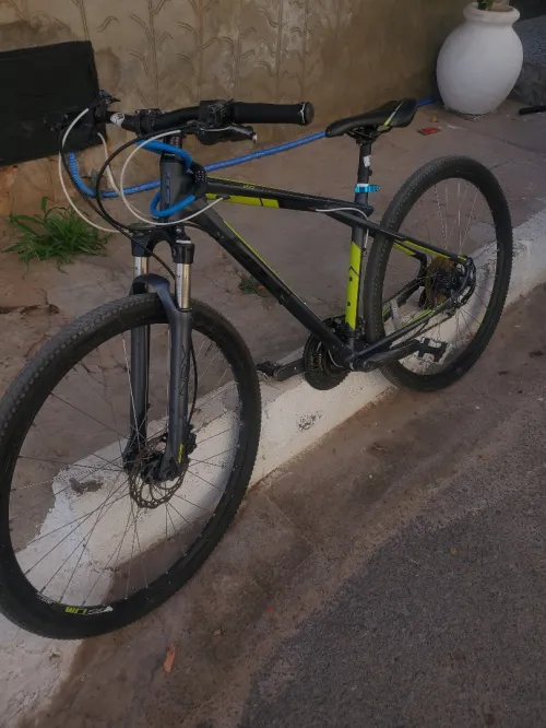 a vendre VELO TOUT TERRAIN