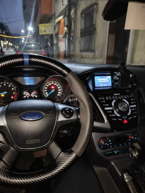 Ford Focus 5 portes 2014 Titanium