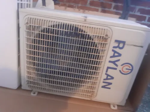 Vend climatiseur Raylan marque Turque 12000 btu 450000 DA négociable
