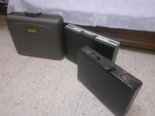 Vend un lot de 3 valises diplomatique 