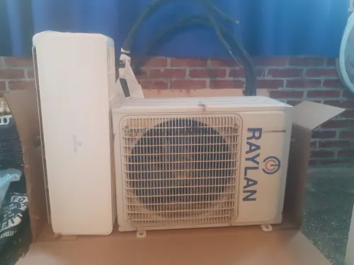 Vend climatiseur Raylan marque Turque 12000 btu 450000 DA négociable