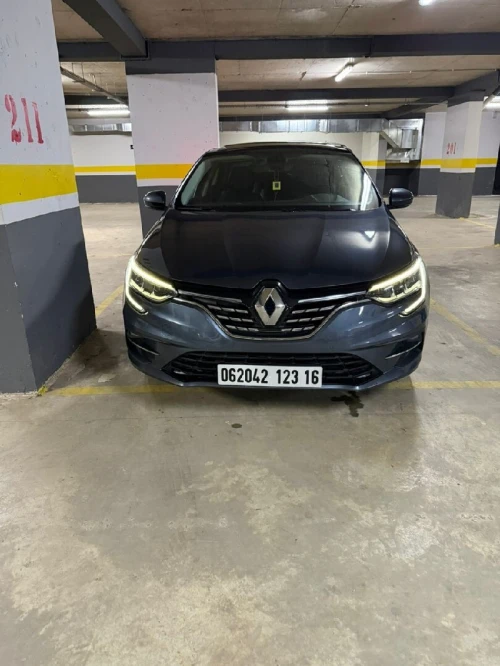 Renault Megane 4  2023 Techno
