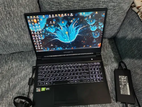 GIGABYTE A5 X1 Ryzen9 5900HX -RTX 3070 140W - IPS 240Hz 1TB PCIe SSD