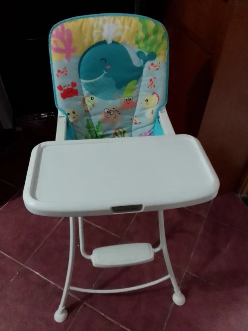 Chaise haute pour enfant