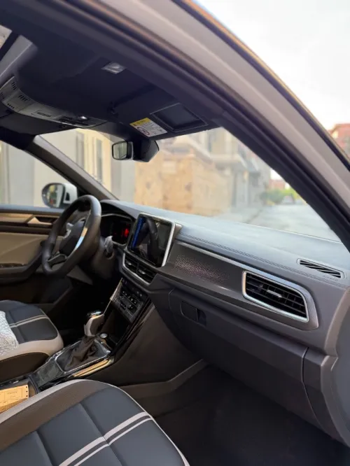 Volkswagen T-Roc 2025 R-Line 