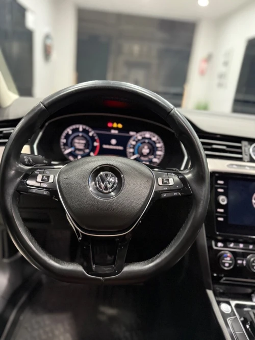 Volkswagen Passat 2019 Carat+