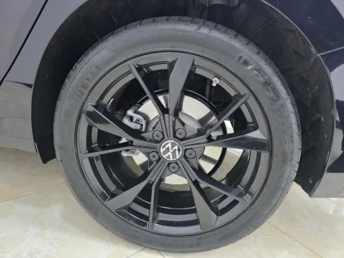 Volkswagen Passat 2025 Pro