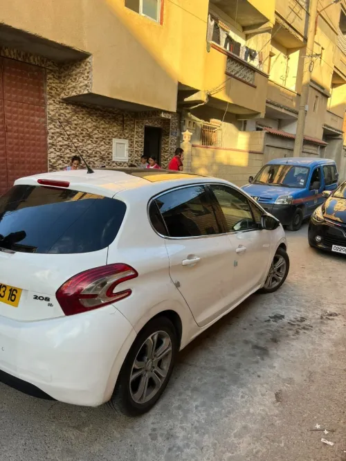 Peugeot 208 2013 Allure