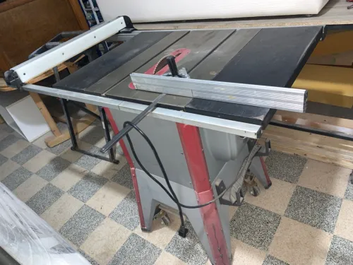 Scie a table de qualité