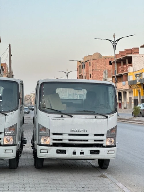 Isuzu SUPER JAMBO 2025